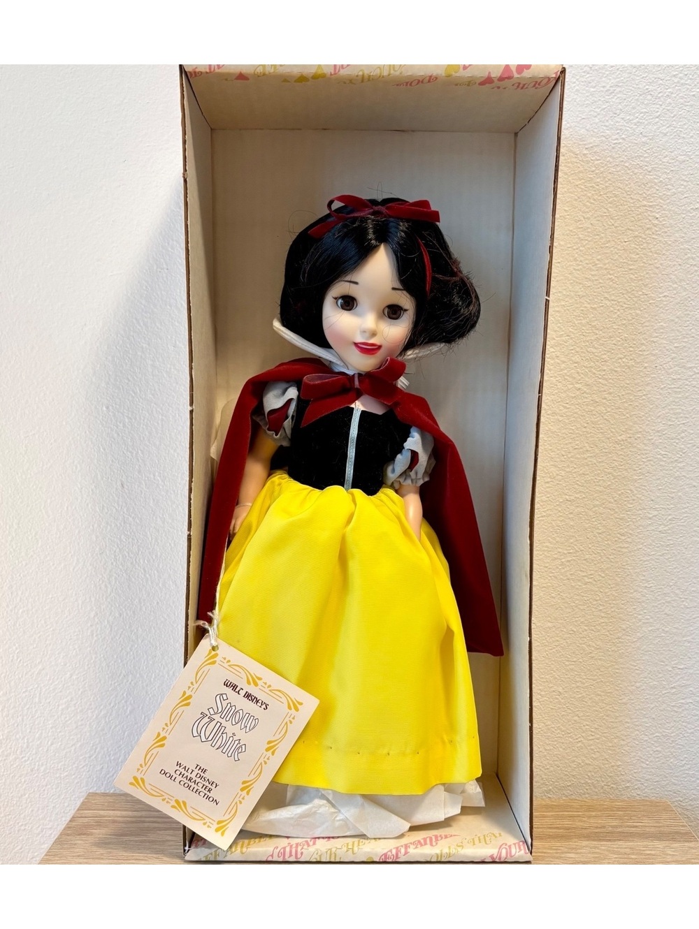 1977 Effanbee Walt Disney Snow White Doll 15” Original Box Tag Vintage